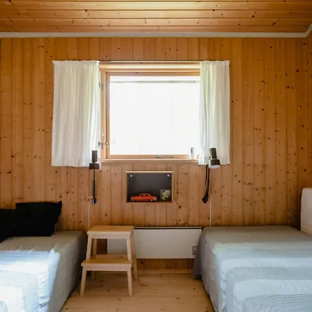 Warm 70s Vibe Near Limfjord Semesterbostad Logstor